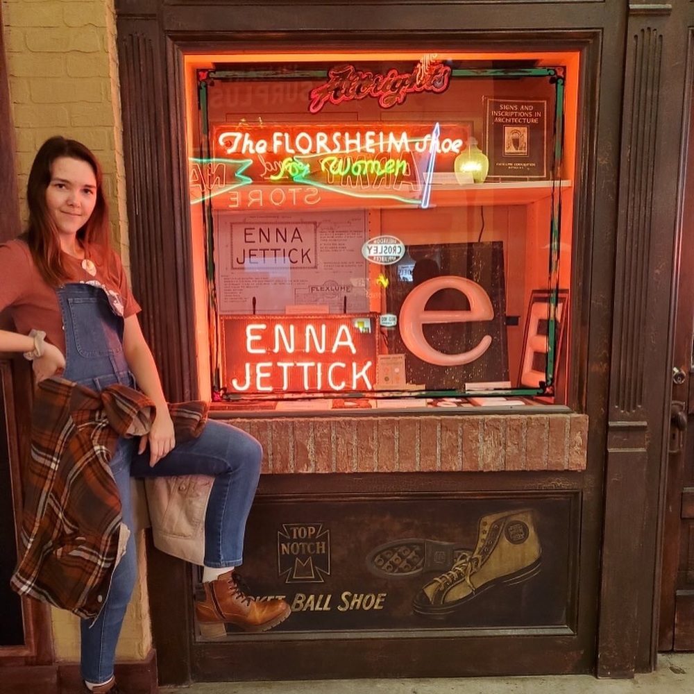 Meet your Posher, Emma